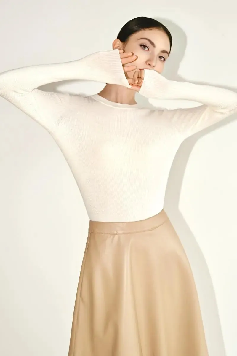 100 Merino Wool Seamless Knit Crewneck Sweater