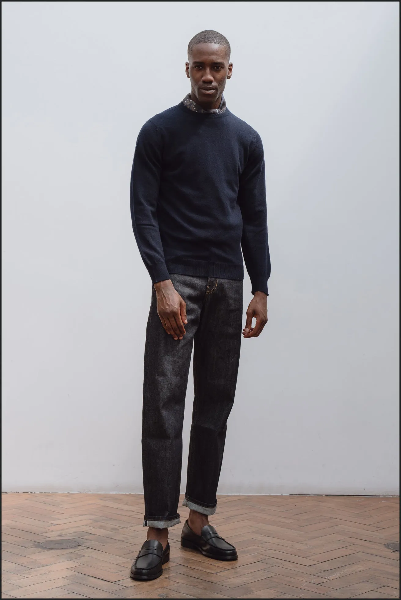Cashmere crew neck in navy