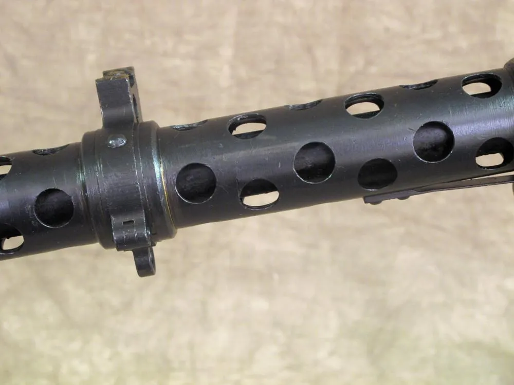 Original WWII German MG 34 Display Machine Gun- dot 1943 & Partially Matched Serial Numbers