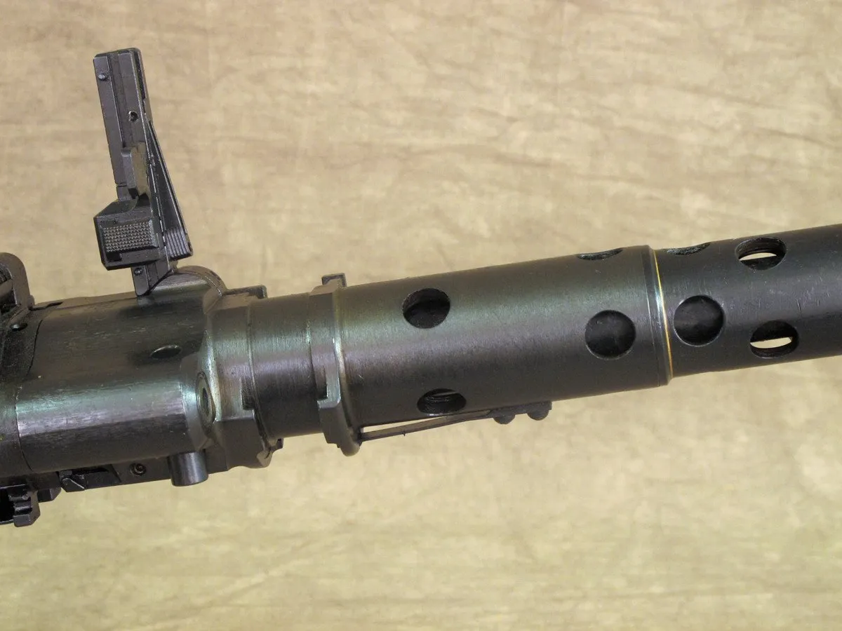 Original WWII German MG 34 Display Machine Gun- dot 1943 & Partially Matched Serial Numbers
