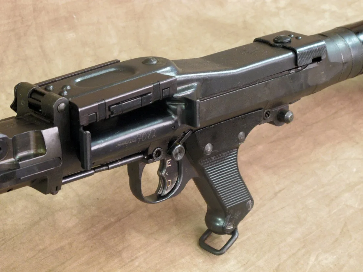 Original WWII German MG 34 Display Machine Gun- dot 1943 & Partially Matched Serial Numbers